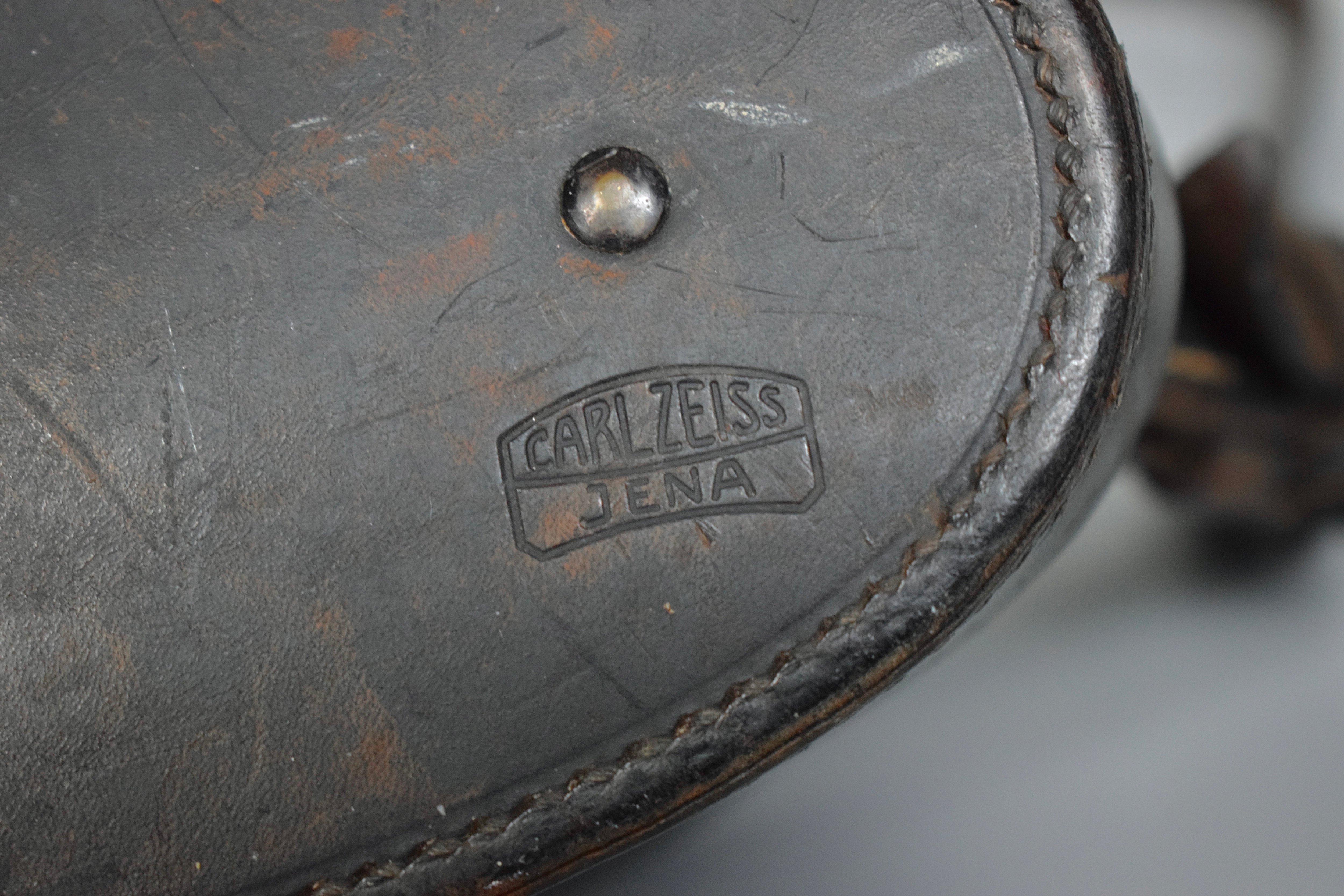 Pre-war 6x30 Dienstglas case 'Carl Zeiss Jena WaA' + strap — image 2