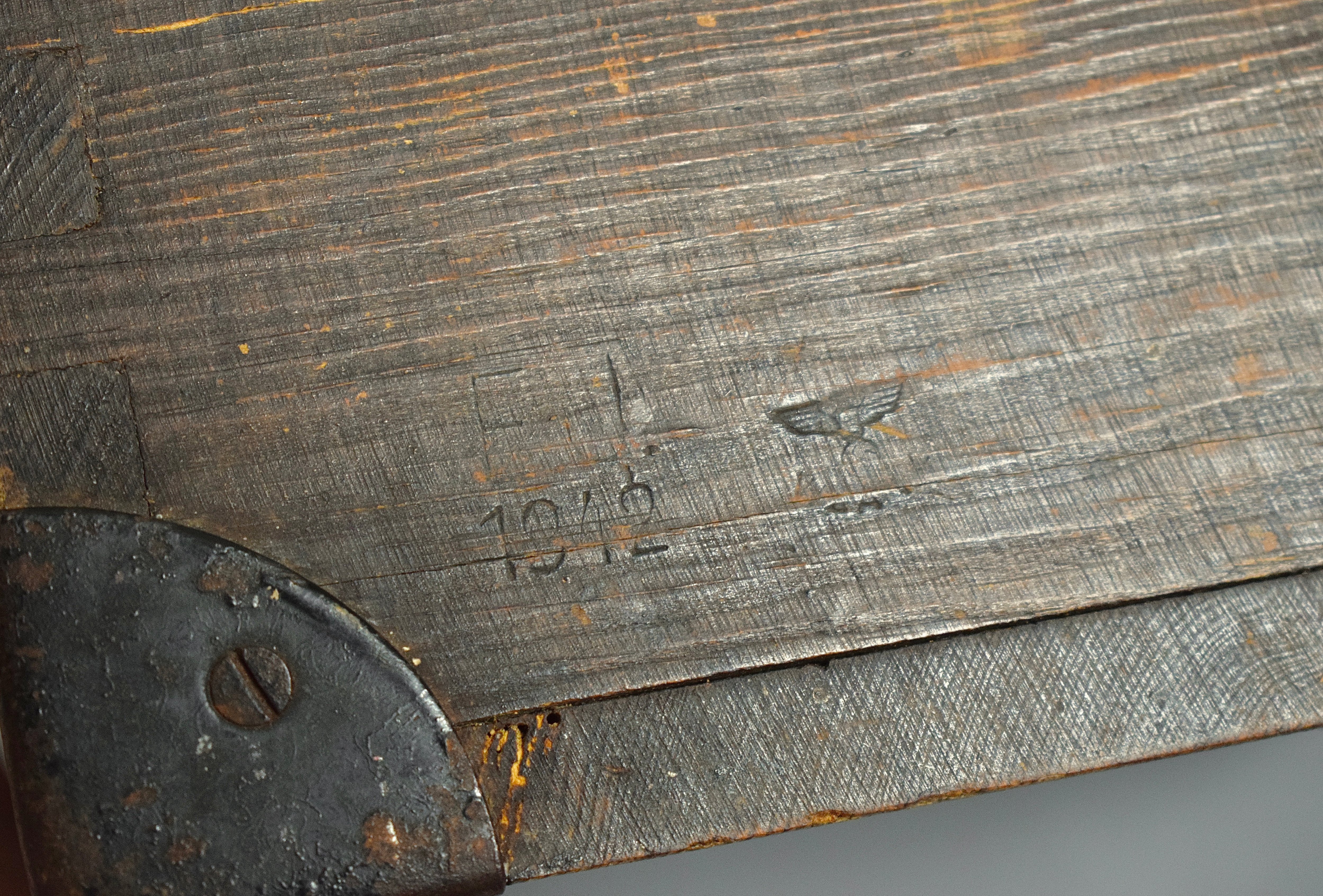 Kriegsmarine Luger storage lock-box 'E.J. 1942' — image 5