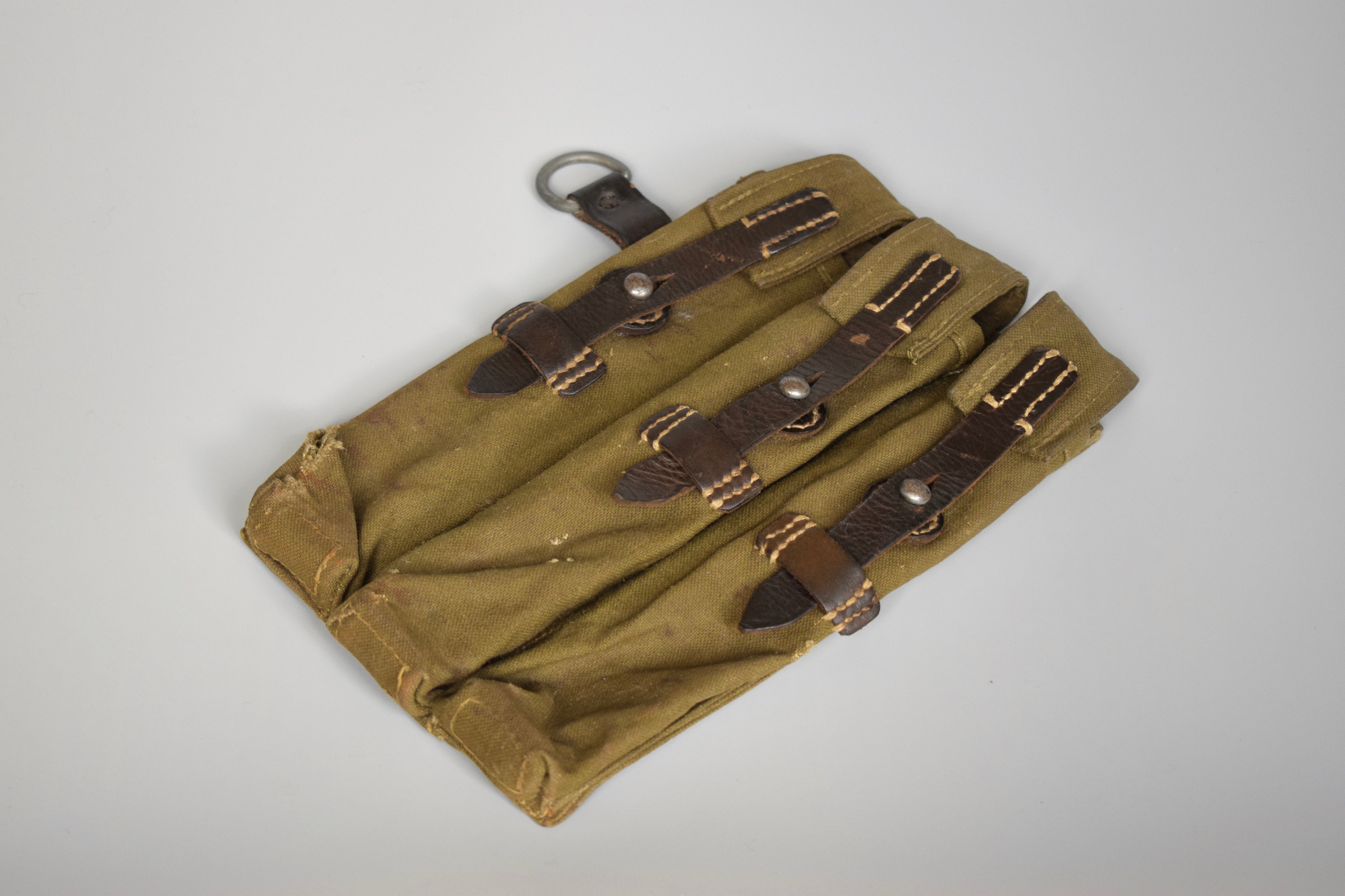 MP38/40 magazine pouch 'cea 1943 WaA'