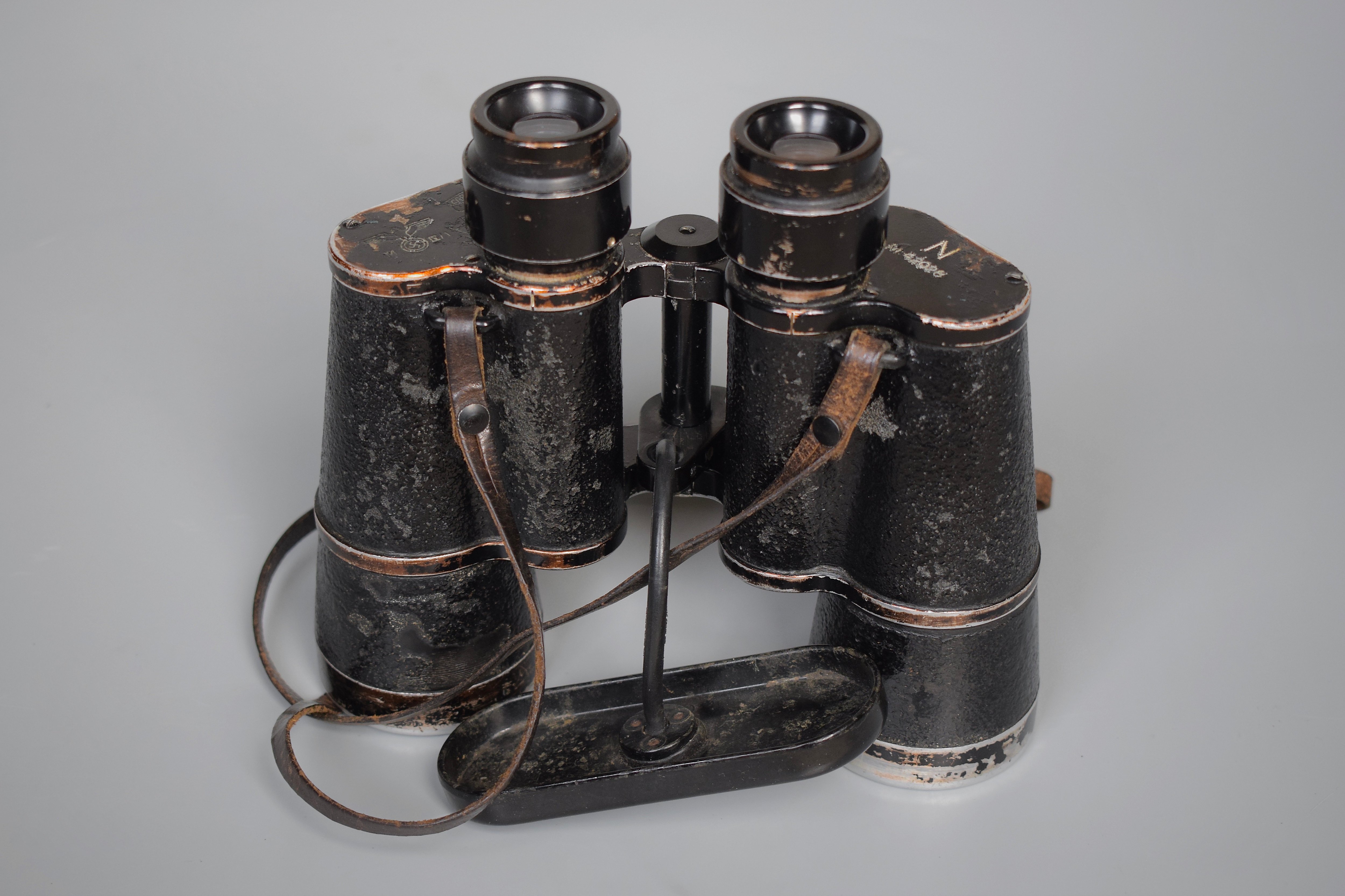 Zeiss 7x50 Kriegsmarine U-boat binoculars + early KM case — image 10