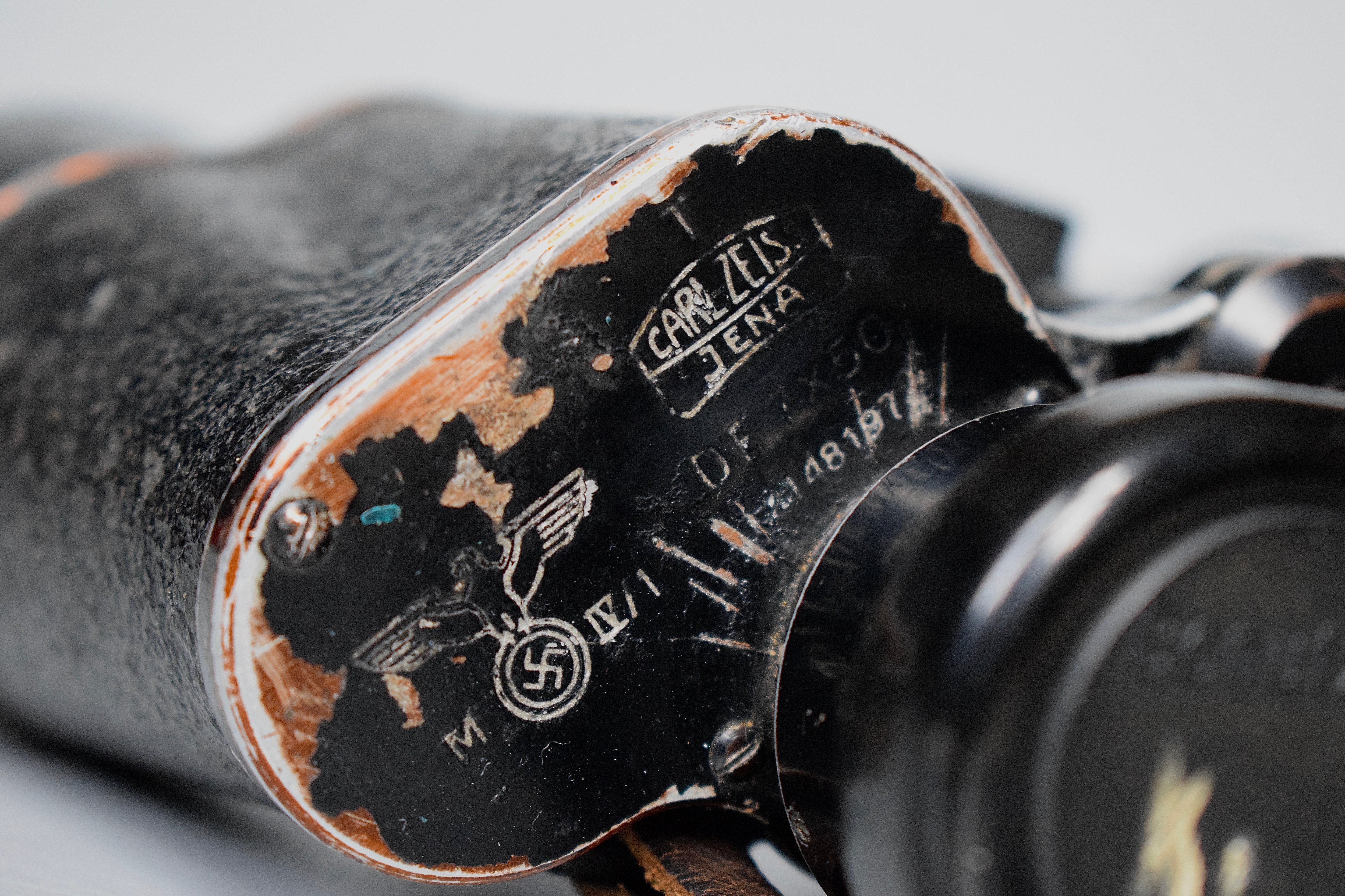 Zeiss 7x50 Kriegsmarine U-boat binoculars + early KM case — image 6