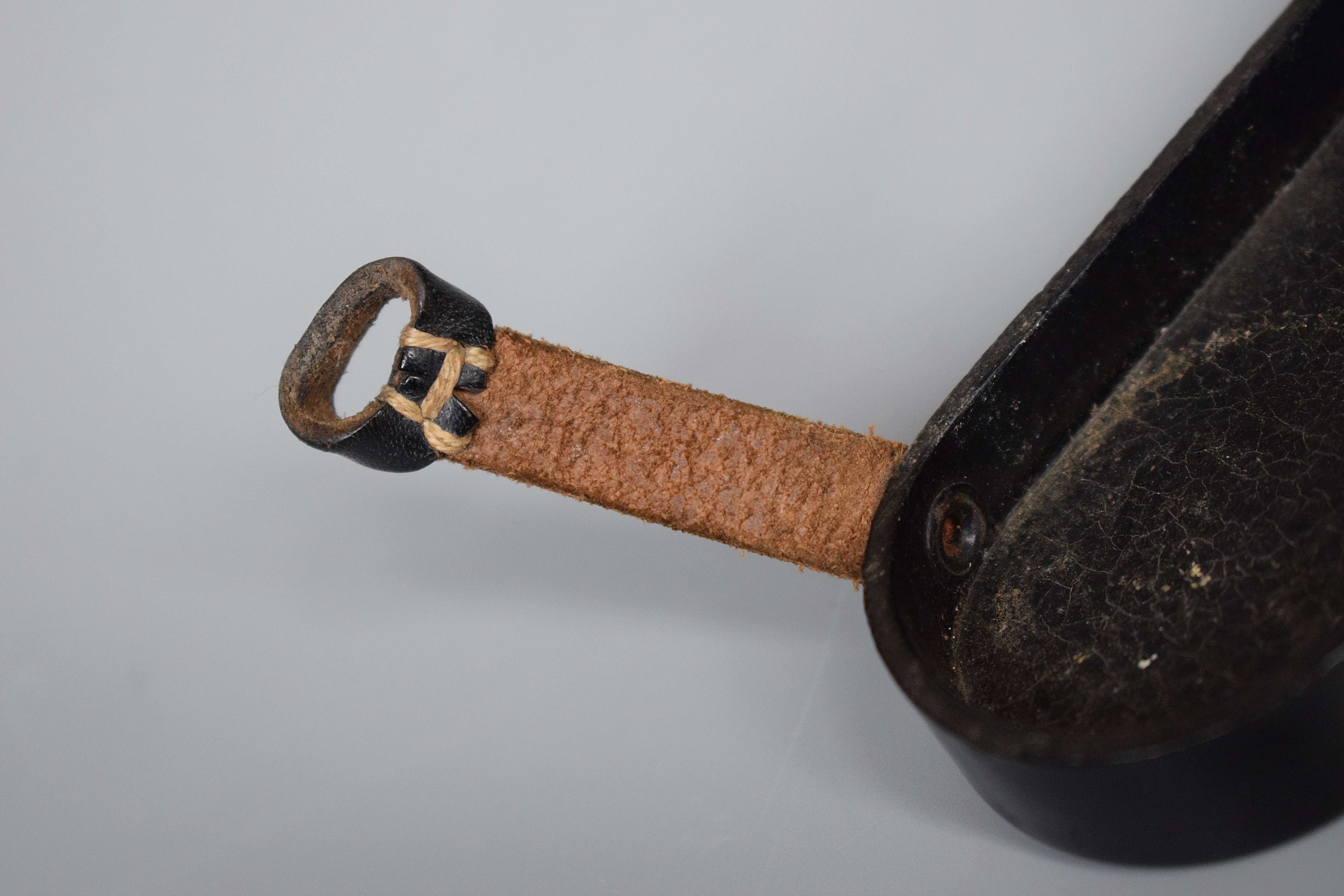 7x50 / 10x50 Dienstglas bakelite ocular cover — image 2