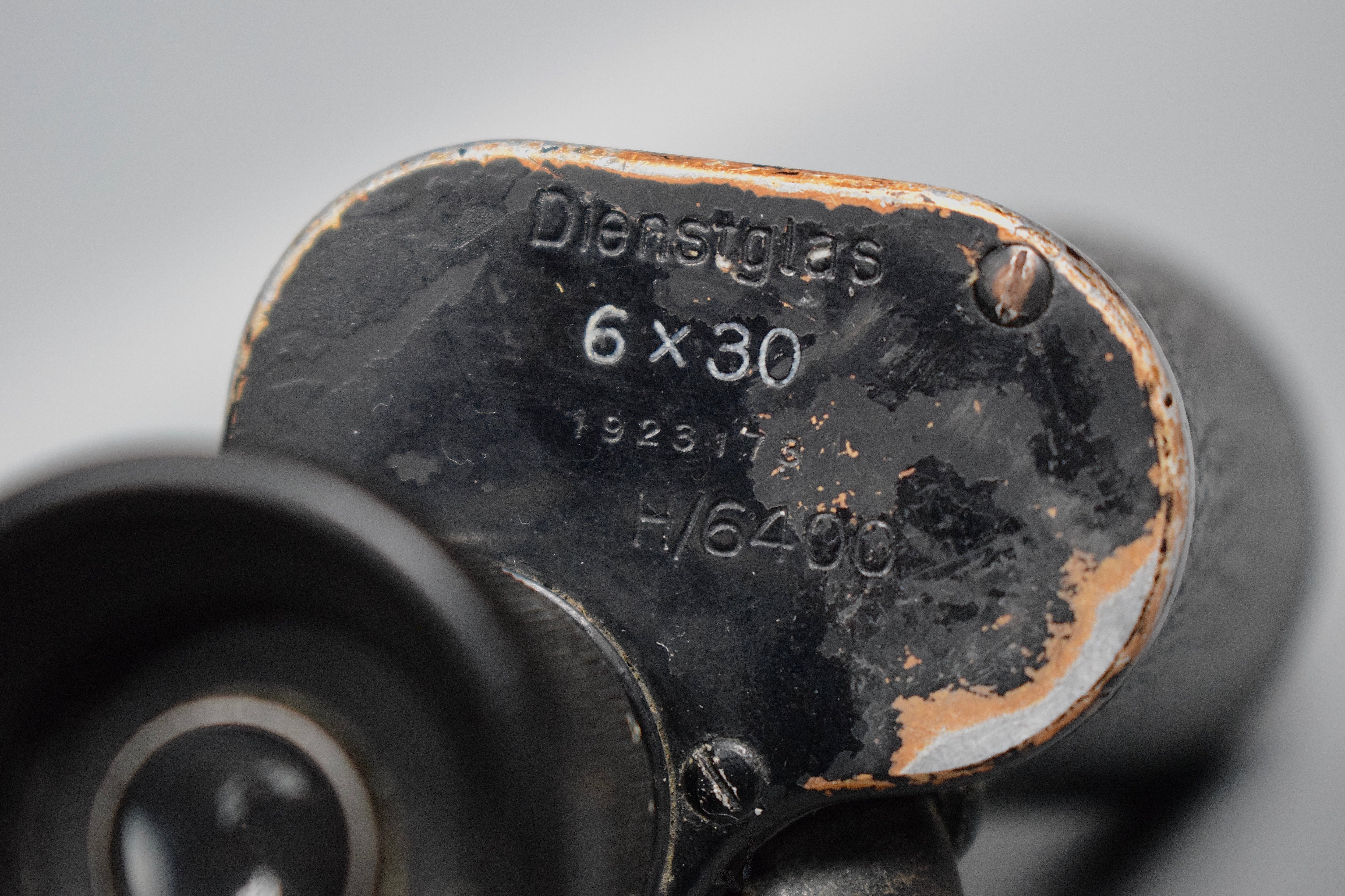 6x30 Dienstglas 'Carl Zeiss Jena' binoculars + tab — image 2