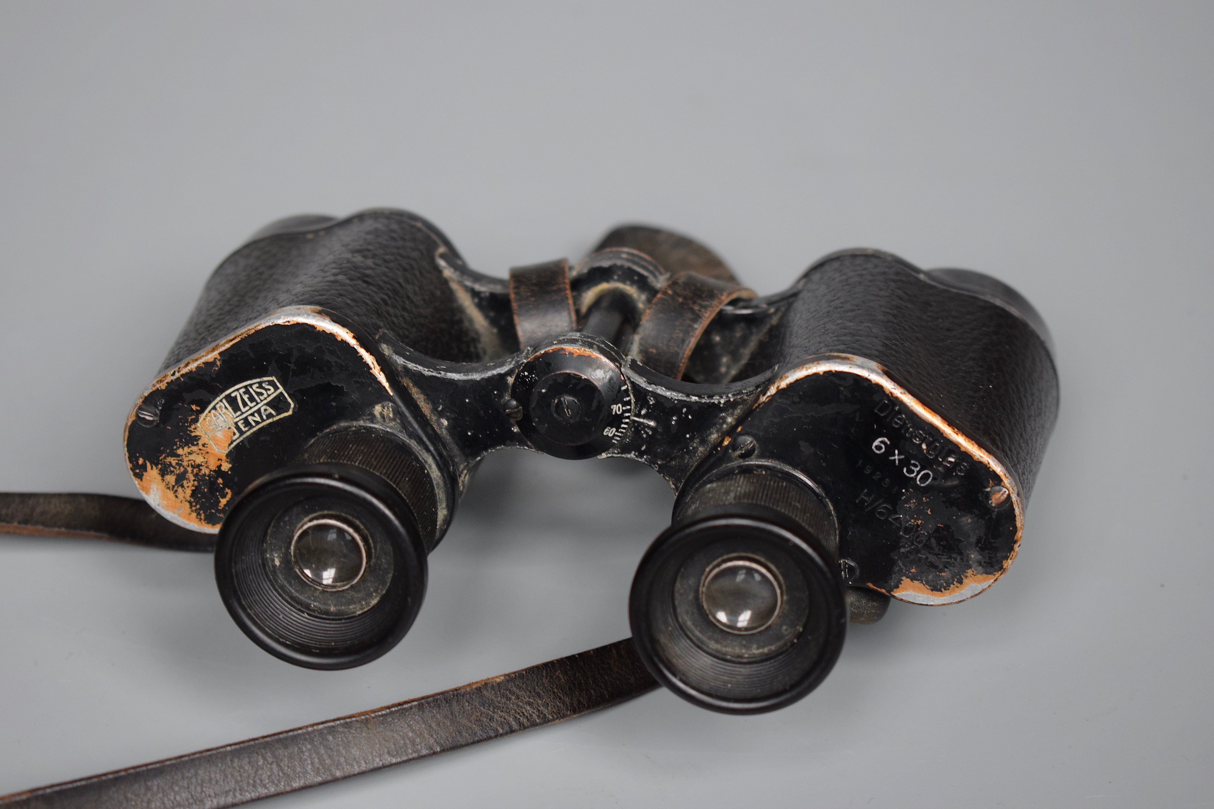 6x30 Dienstglas 'Carl Zeiss Jena' binoculars + tab — image 4