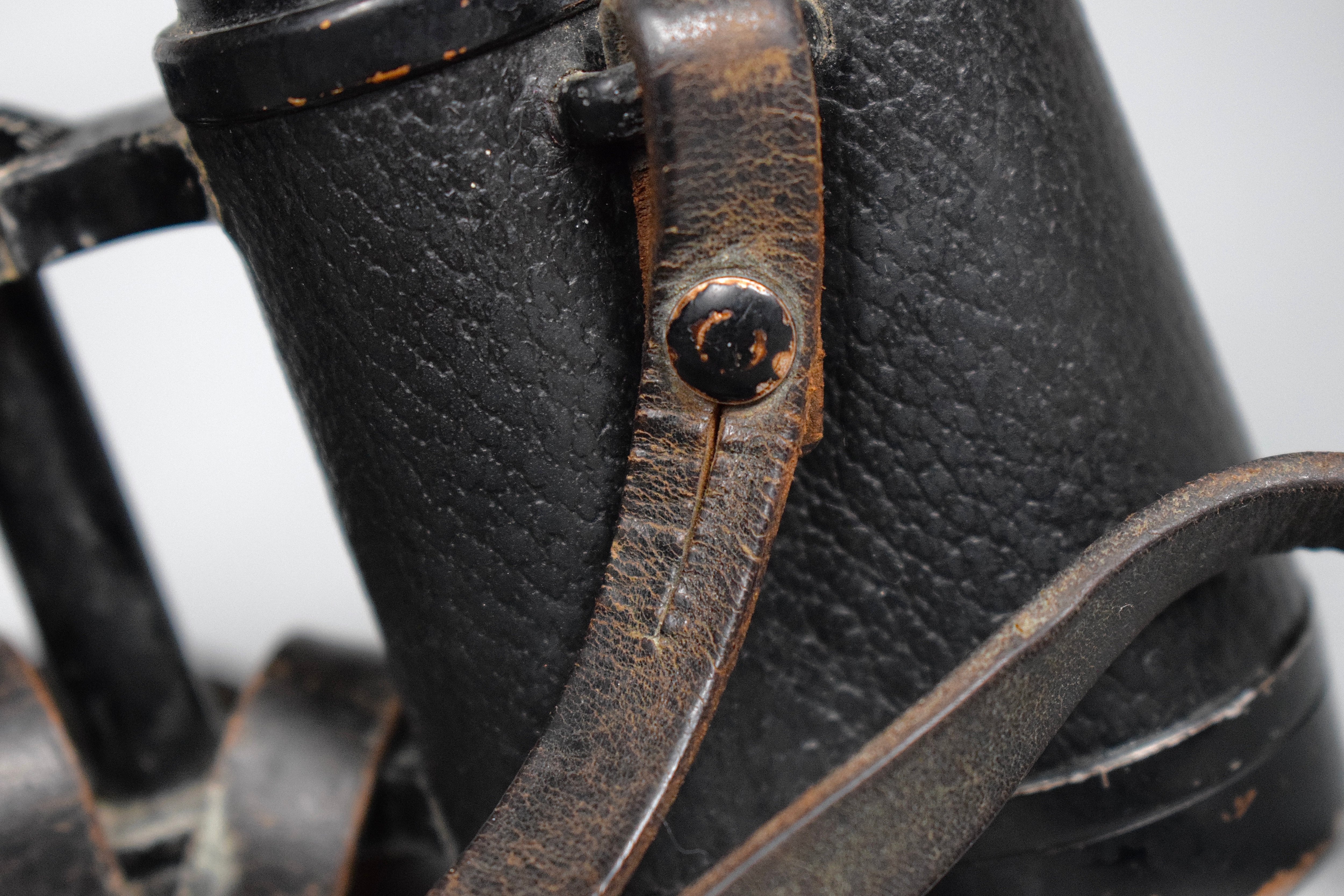 6x30 Dienstglas 'Carl Zeiss Jena' binoculars + tab — image 7