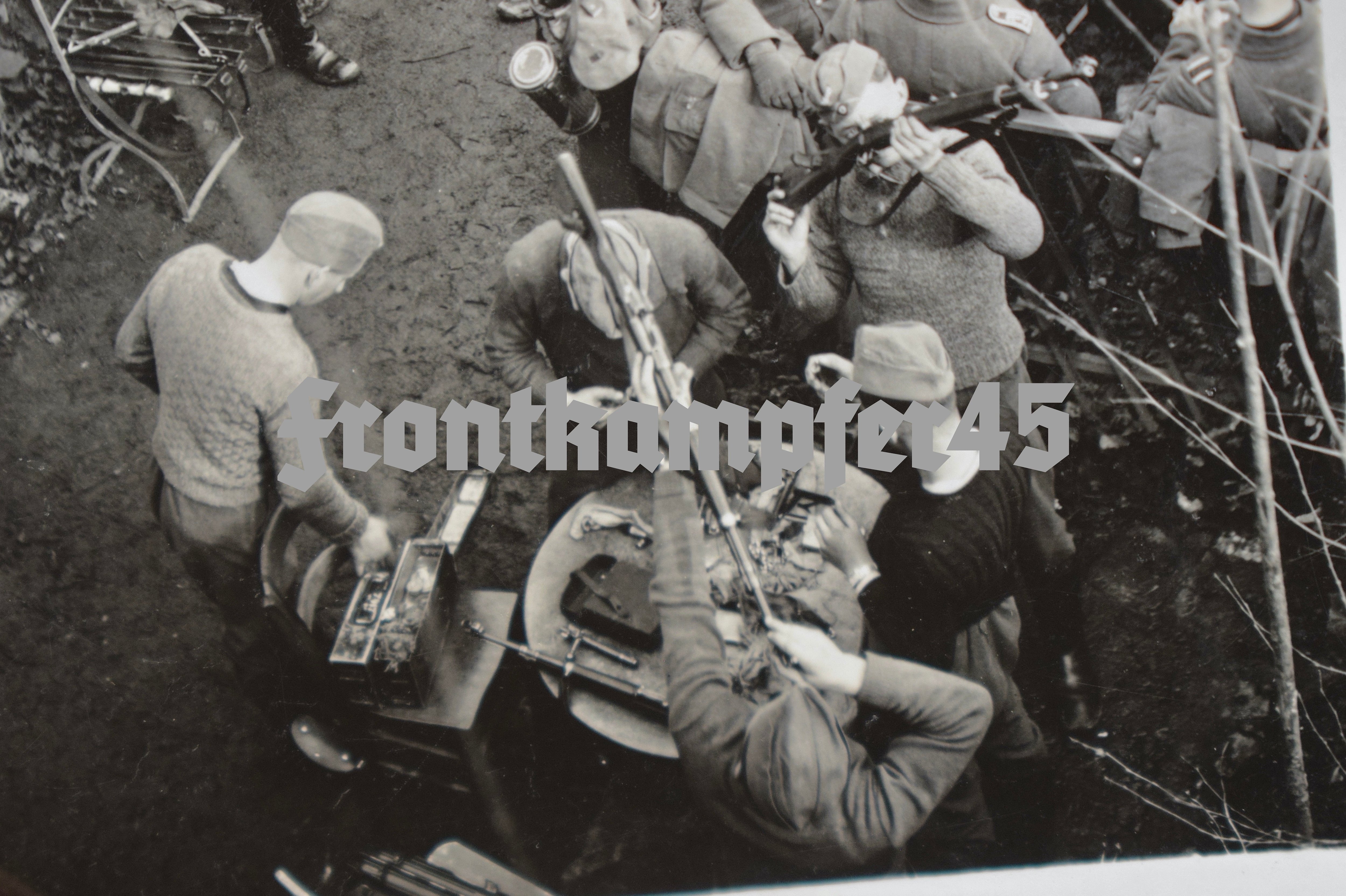 Wffm and weapon maintenance photos x2 — image 4