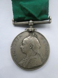 VOLUNTEER FORCE LONG SERVICE MEDAL TO QR MR SGT HOLT-LANC …
