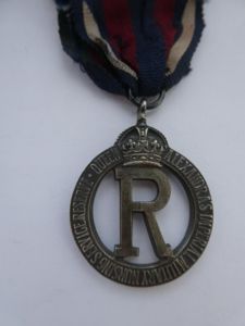 QUEEN ALEXANDRAS IMPERIAL MILITARY NURSING SERVICE RESERVE CAPE BADGE