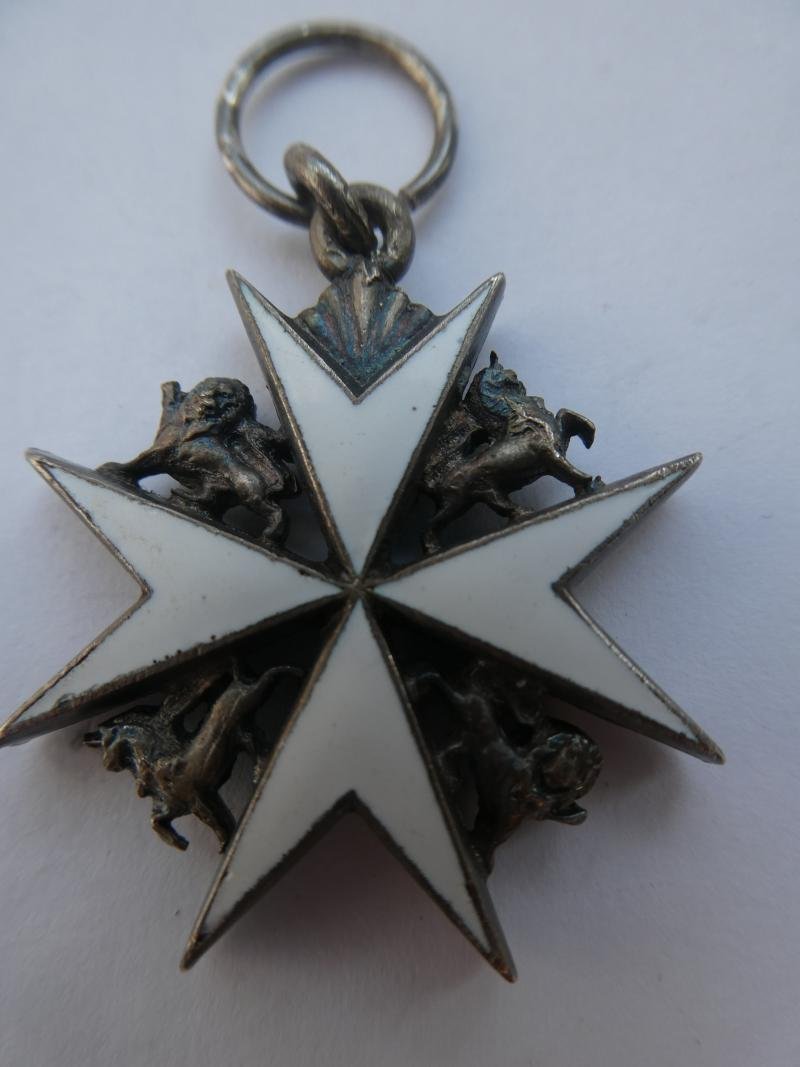 ORDER OF ST JOHN OFFICERS ENAMELLED BADGE-30 MM -SMALL SIZE — image 2