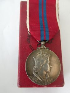 1953 CORONATION MEDAL-IN ORIGINAL BOX OF ISSUE