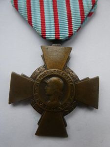 FRANCE--CROIX DU COMBATTANT CROSS