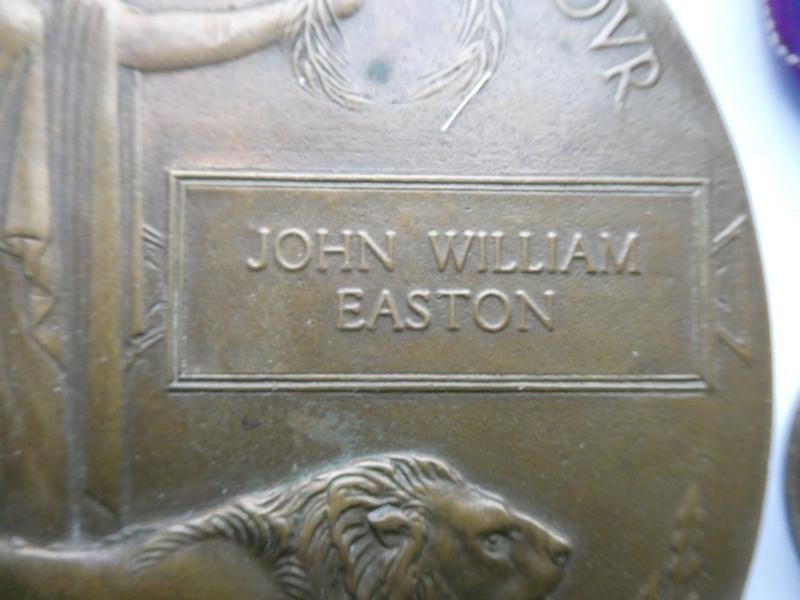 BRITISH WAR AND VICTORY MEDALS-BRONZE MEMORIAL PLAQUE-TO EASTON -23RD NORTHUMBERLAND FUSILIERS-DIED OF WOUNDS 1ST NOVEMBER 1917 — image 3