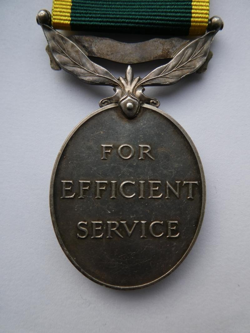 TERRITORIAL EFFICIENCY MEDAL-CLASP TERRITORIAL-TO ROBERTS-ROYAL TANK REGT — image 2