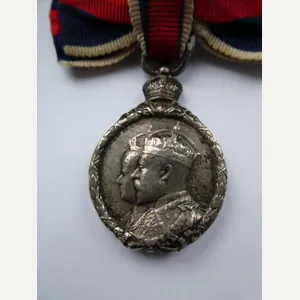 1902 CORONATON MEDAL IN SILVER-ON LADIES BOW