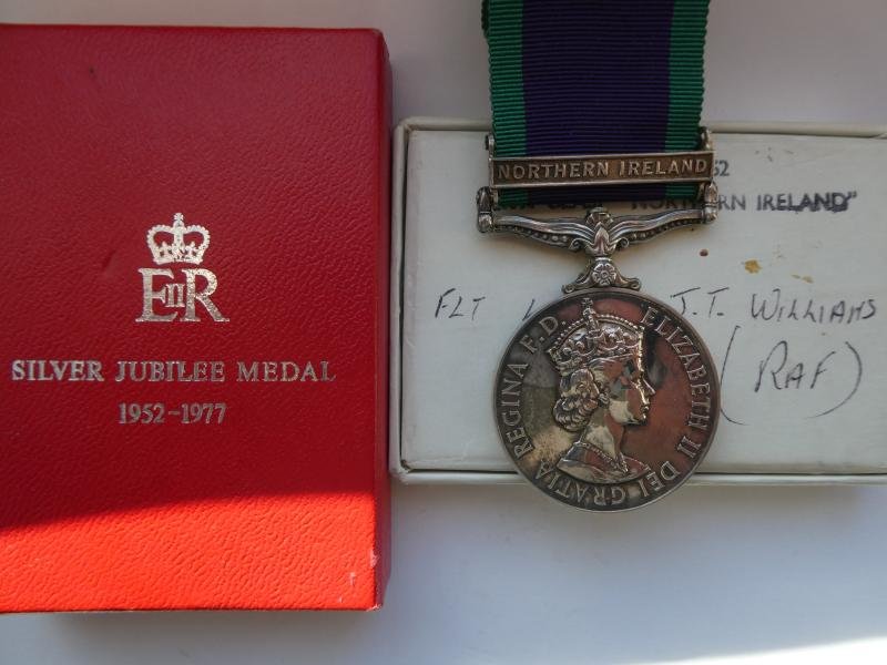 CAMPAIGN SERVICE MEDAL NORTHERN IRELAND AND 1977 JUBILEE PAIR TO FLIGHT LIEUTENANT J T WILLIAMS R.A.F. — image 3