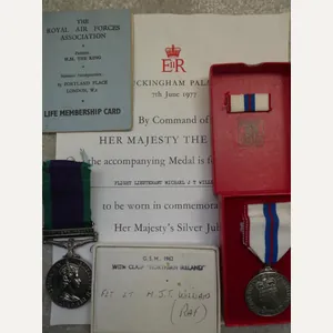 CAMPAIGN SERVICE MEDAL NORTHERN IRELAND AND 1977 JUBILEE PAIR TO …