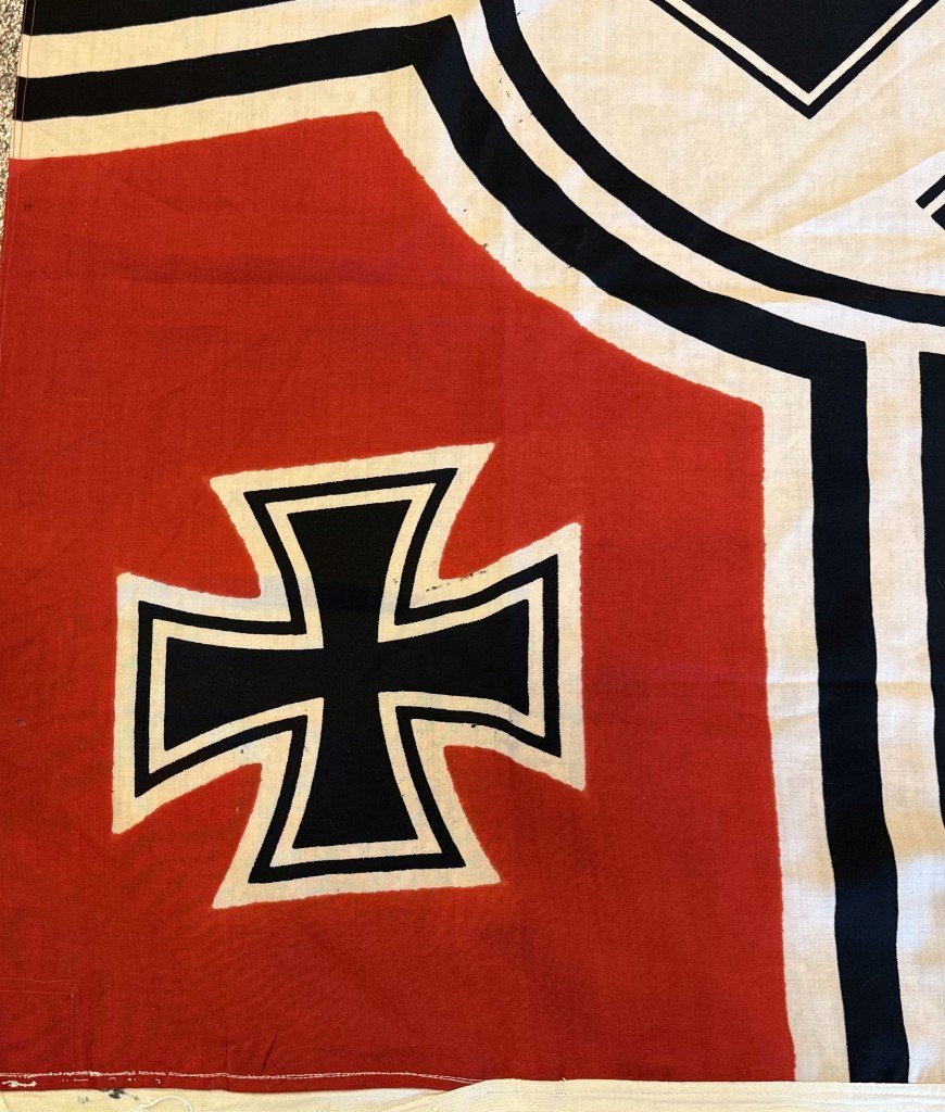 SIGNED BY 50 Veterans OUTSTANDING Original WWII German NSDAP (NAZI) NATIONAL WAR FLAG. (Reichskriegsflagge) Brought Home By A U.S. 3rd Armored Division Veteran Certified — image 5