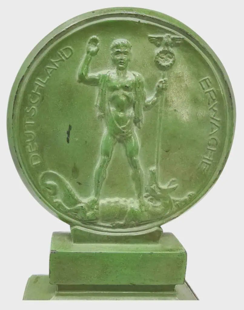 Original RARE OUTSTANDING Adolf Hitler Volkskanzler / Deutschland Erwache Desk Sculpture Certified — image 3