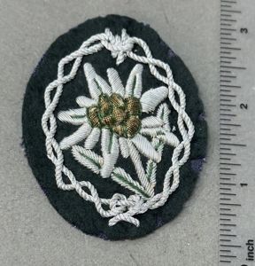 Original WWII German MOUNTAIN TROOPER'S, MOUNTAIN CAP EDELWEISS. (Edelweiss für …