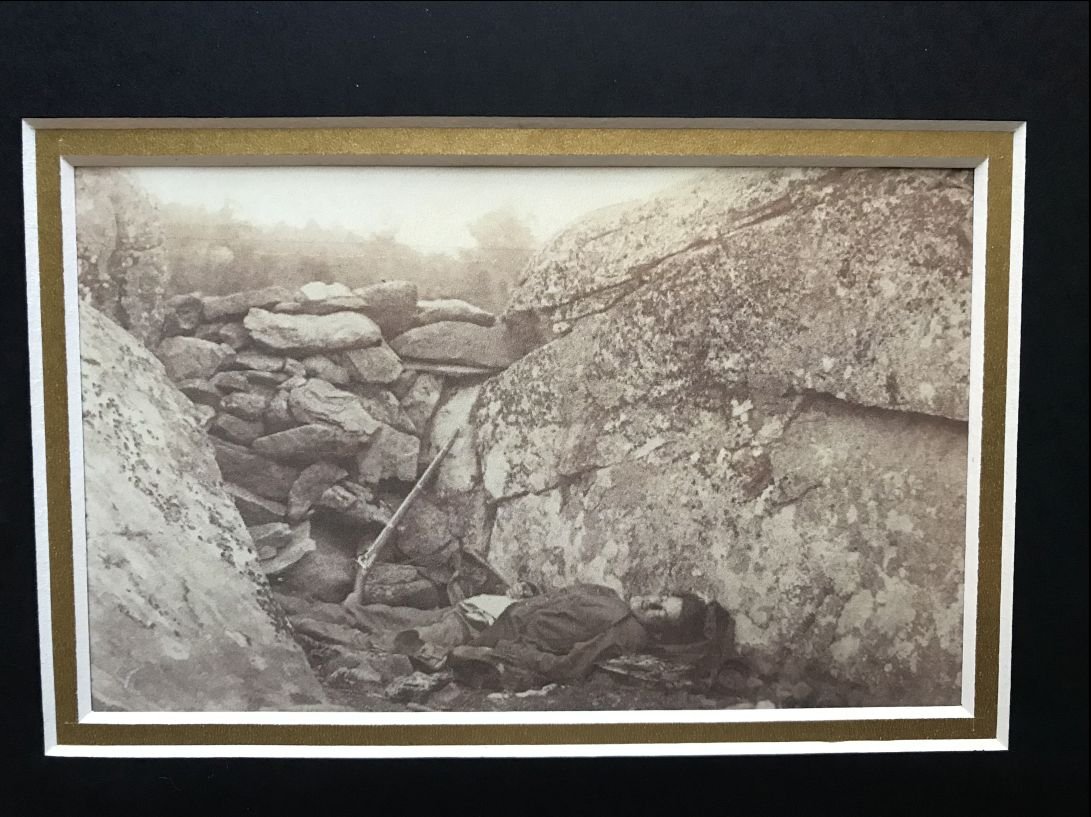 Devils Den/Slaughter Pen Battlefield Wood and Bullet Display Gettysburg In Collectors Glass Case Certified — image 4
