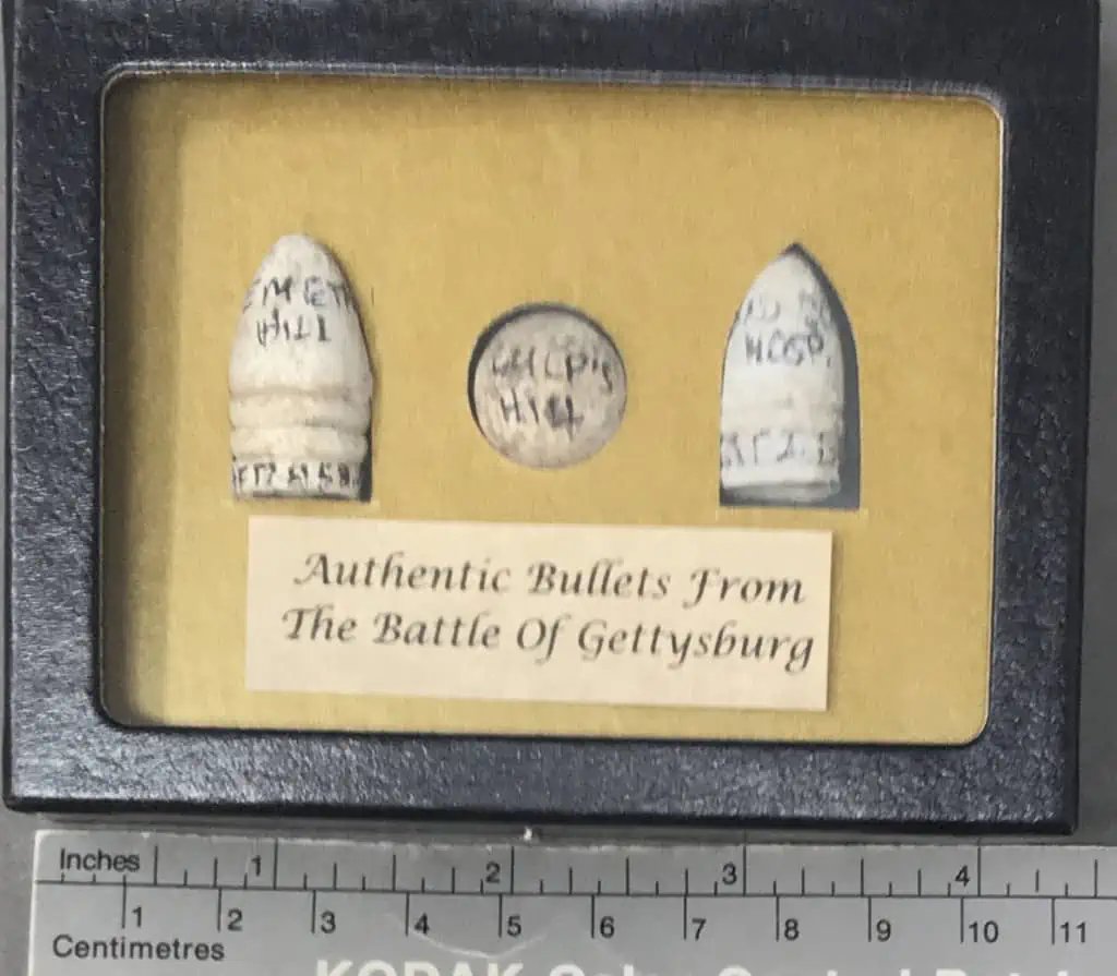 Original Gettysburg Battlefield Three Bullet Set In Collectors Glass Case Gettysburg Museum Certified — image 2