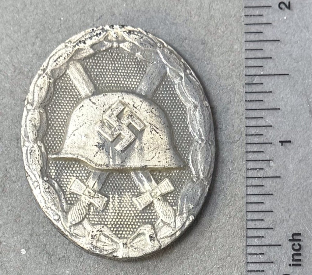 Original WWII German 1939 Silver Wound Badge Awarded For Wounds In Combat Certified — image 4