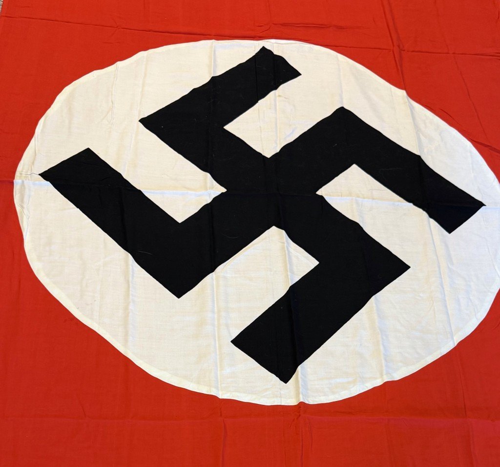 Original OUTSTANDING (ALMOST MINT) LARGE Vehicle I.D. WWII German NSDAP Nazi Flag Brought Home By A U.S. Veteran Certified By The Gettysburg Museum Of History — image 8