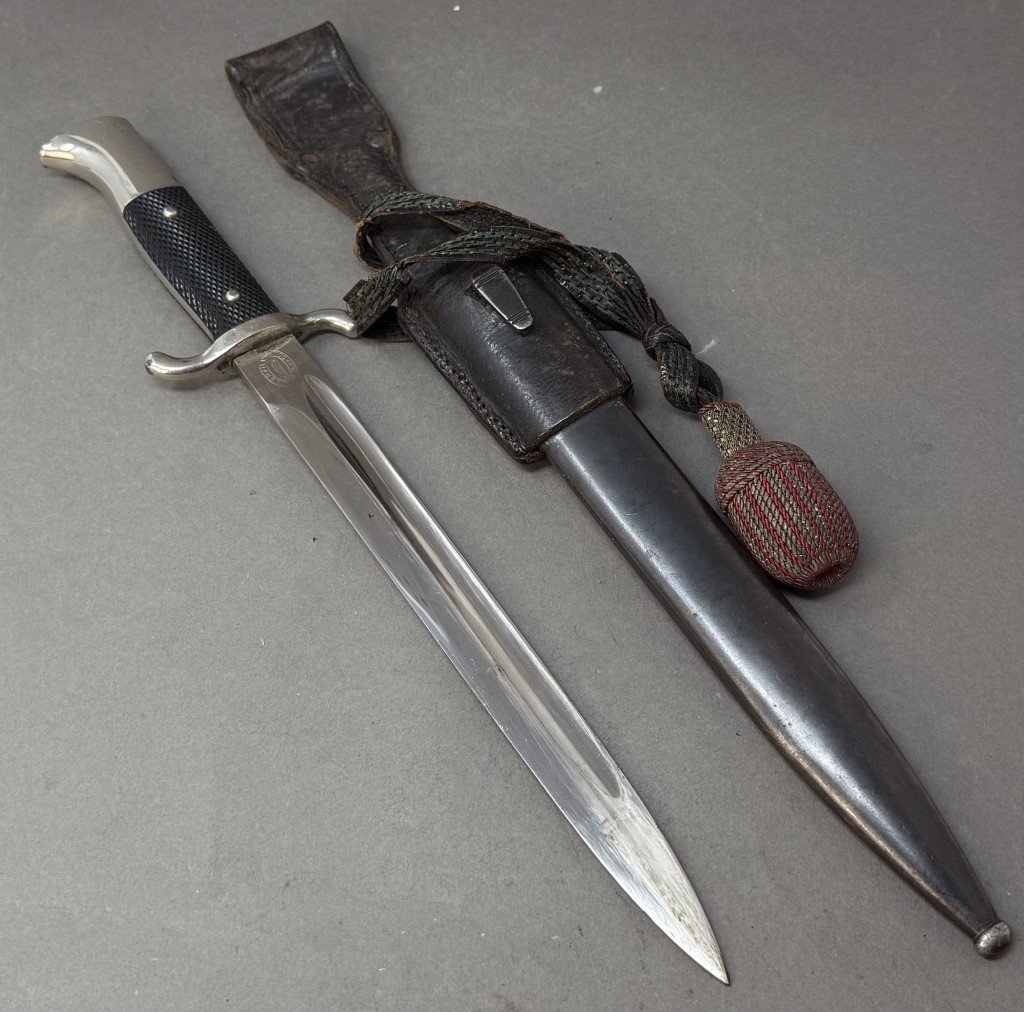 OUTSTANDING Original WWII German K98 NCO PARADE BAYONET. (Seitengewehr 98K) With Leather frog Certified — image 2