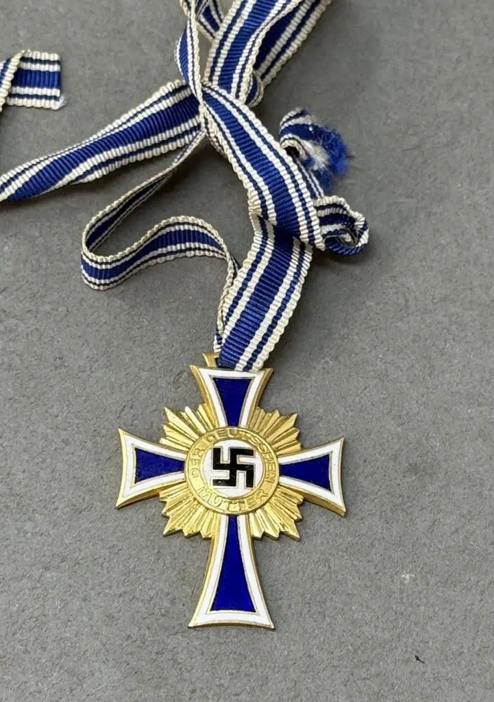 Original German Mother's Cross Ehrenkreuz der Deutschen Mutter In Bronze Certified — image 7