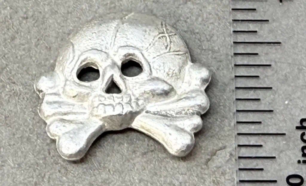 Original WWII German Army (Heer)/SS PANZER ASSAULT BADGE, IN SILVER. (Panzerkampfabzeichen In Silber) Certified — image 2