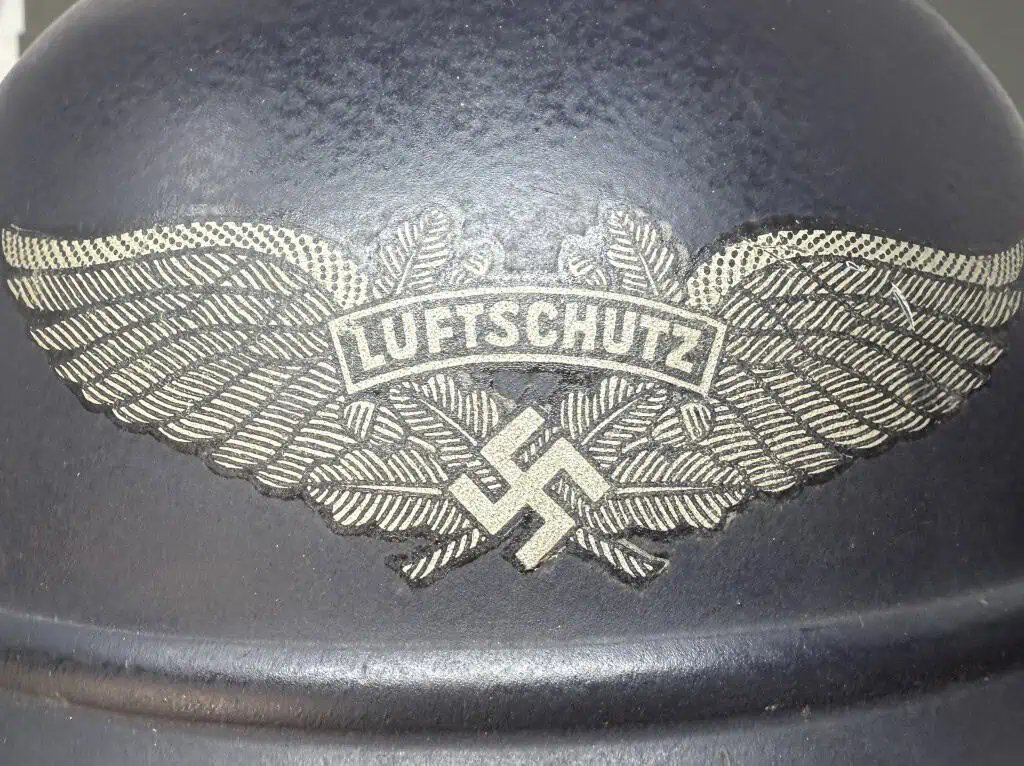 Original WWII German WERKLUFTSCHUTZ AIR RAID WARDEN ARMBAND. (Ärmelbinde) Certified — image 12