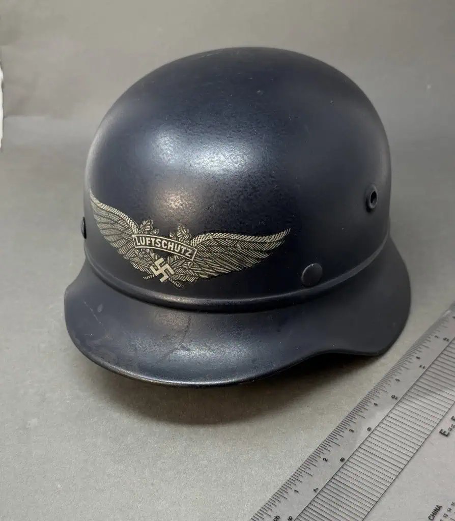 Original WWII German WERKLUFTSCHUTZ AIR RAID WARDEN ARMBAND. (Ärmelbinde) Certified — image 2