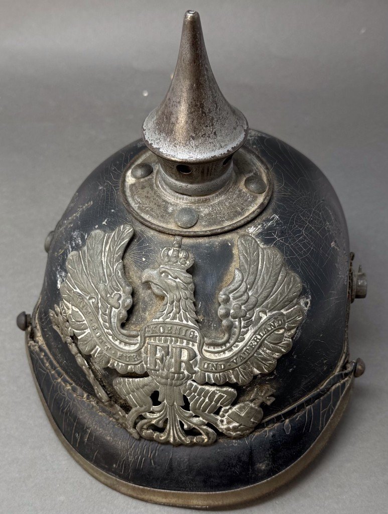 Original WWI German PRUSSIAN EM/NCO'S M1915 PICKELHAUBE. Spiked Helmet Certified — image 3