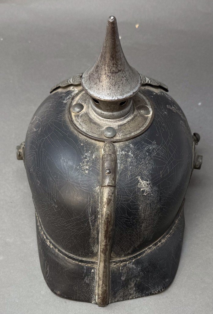 Original WWI German PRUSSIAN EM/NCO'S M1915 PICKELHAUBE. Spiked Helmet Certified — image 5