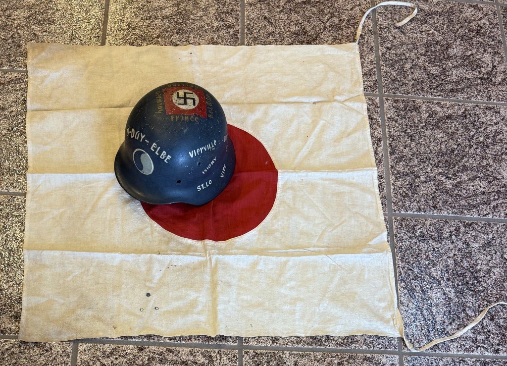 Original WWII Japanese NATIONAL FLAG Brought Home By A U.S. Veteran Certified — image 4