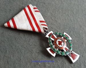 k.u.k. Ehrenzeichen des Roten Kreuzes II. Klasse mit KD!! - …