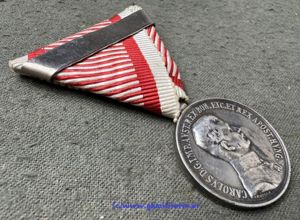 Silberne Tapferkeitsmedaille 2. Klasse Kaiser Karl I. mit WH-Spange - …