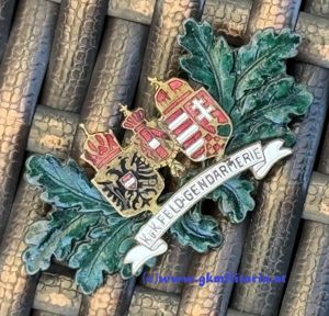 Kappenabzeichen 'K.u.K. Feld-Gendarmerie' !!