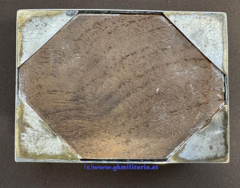 k.u.k. Zigarrendose - Offizielle Kriegsfürsorge - Unterschriften: Kaiser Franz Joseph I., Erzherzog Eugen, Erzherzog Carl usw.! — image 10