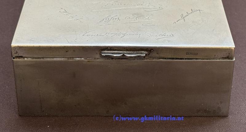 k.u.k. Zigarrendose - Offizielle Kriegsfürsorge - Unterschriften: Kaiser Franz Joseph I., Erzherzog Eugen, Erzherzog Carl usw.! — image 3