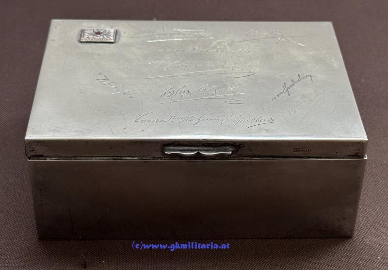 k.u.k. Zigarrendose - Offizielle Kriegsfürsorge - Unterschriften: Kaiser Franz Joseph I., Erzherzog Eugen, Erzherzog Carl usw.! — image 6