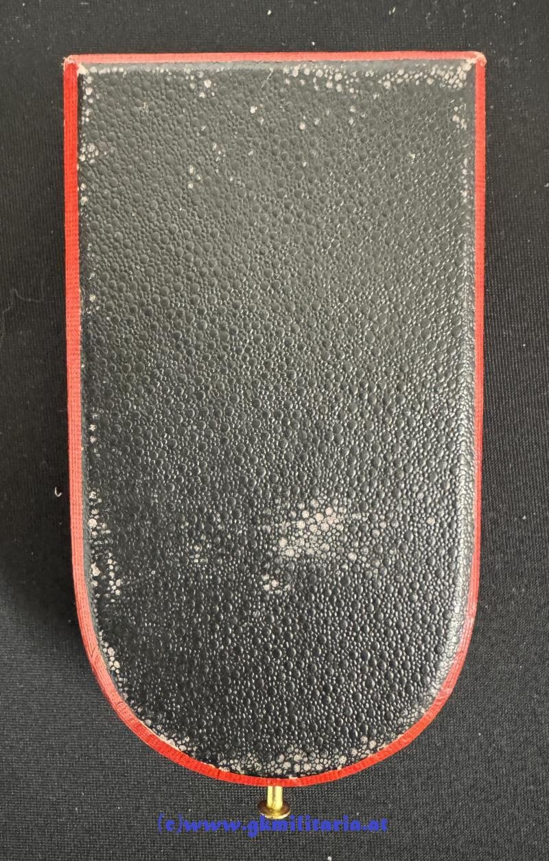 k.u.k. Ehrenzeichen des Roten Kreuzes II. Klasse mit KD im Etui! — image 10