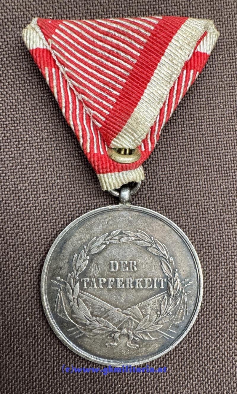 k.u.k. Tapferkeitsmedaille 1. Klasse Kaiser FJ I. im original Etui!! — image 4