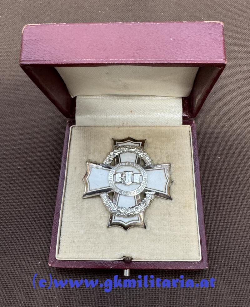 k.u.k. Kriegskreuz für Zivilverdienste 3. Klasse im Etui! — image 2