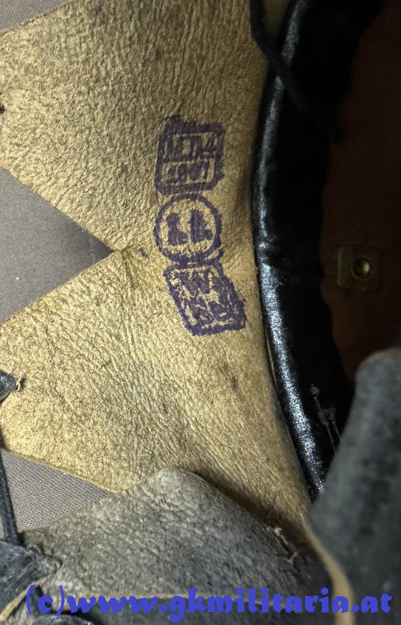 k.u.k. Tschapka Wachtmeister des k. u. k. Ungarisch-Kroatischen Ulanen-Regiment 'Nikolaus II. Kaiser von Rußland Nr. 5 - Monturdepotstempel!!! — image 8