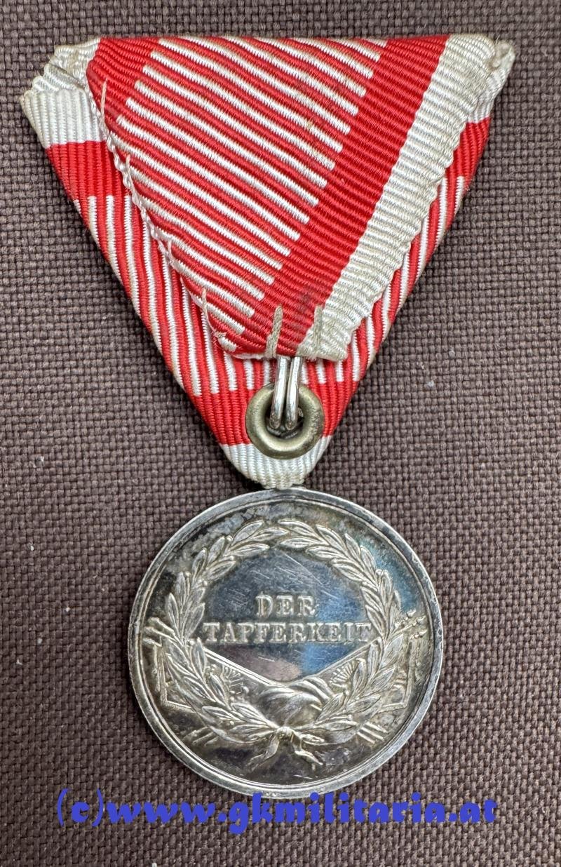 k.u.k. Silberne Tapferkeitsmedaille Kaiser Franz Joseph I. 2. Klasse - VARIANTE 'BRONZE' !! — image 3