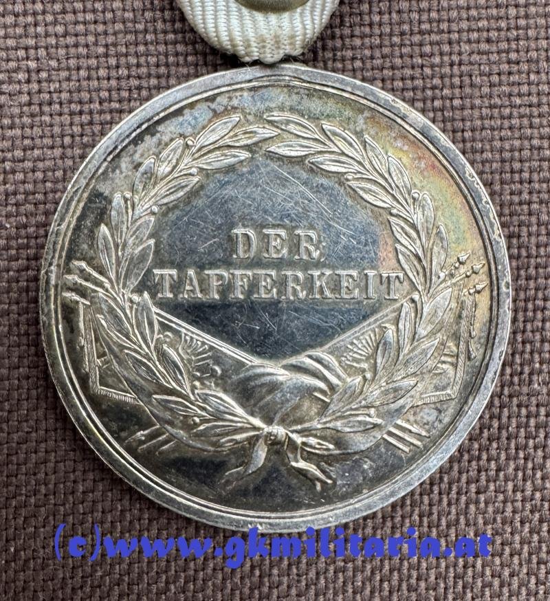 k.u.k. Silberne Tapferkeitsmedaille Kaiser Franz Joseph I. 2. Klasse - VARIANTE 'BRONZE' !! — image 4