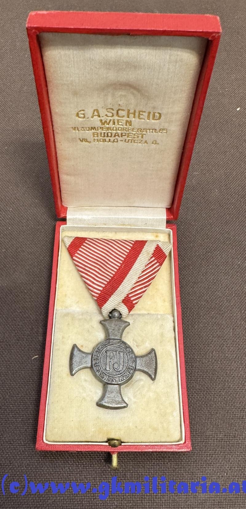 k.u.k. Eisernes Verdienstkreuz im Luxusetui! G.A. Scheid! — image 2