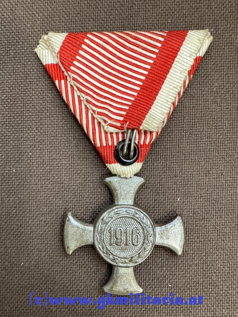 k.u.k. Eisernes Verdienstkreuz im Luxusetui! G.A. Scheid! — image 5