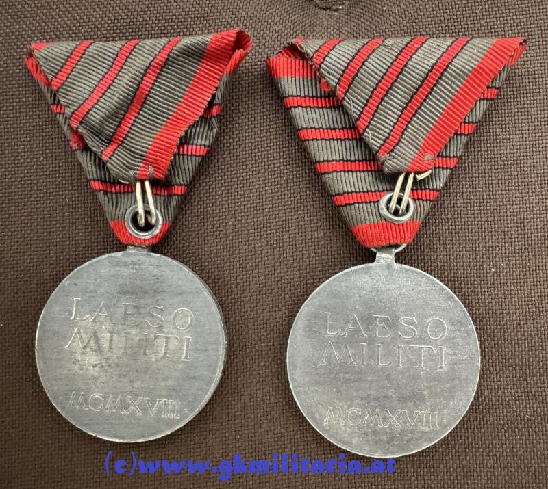 6er Satz Verwundetenmedaille Kaiser Karl I. - MINT! — image 5